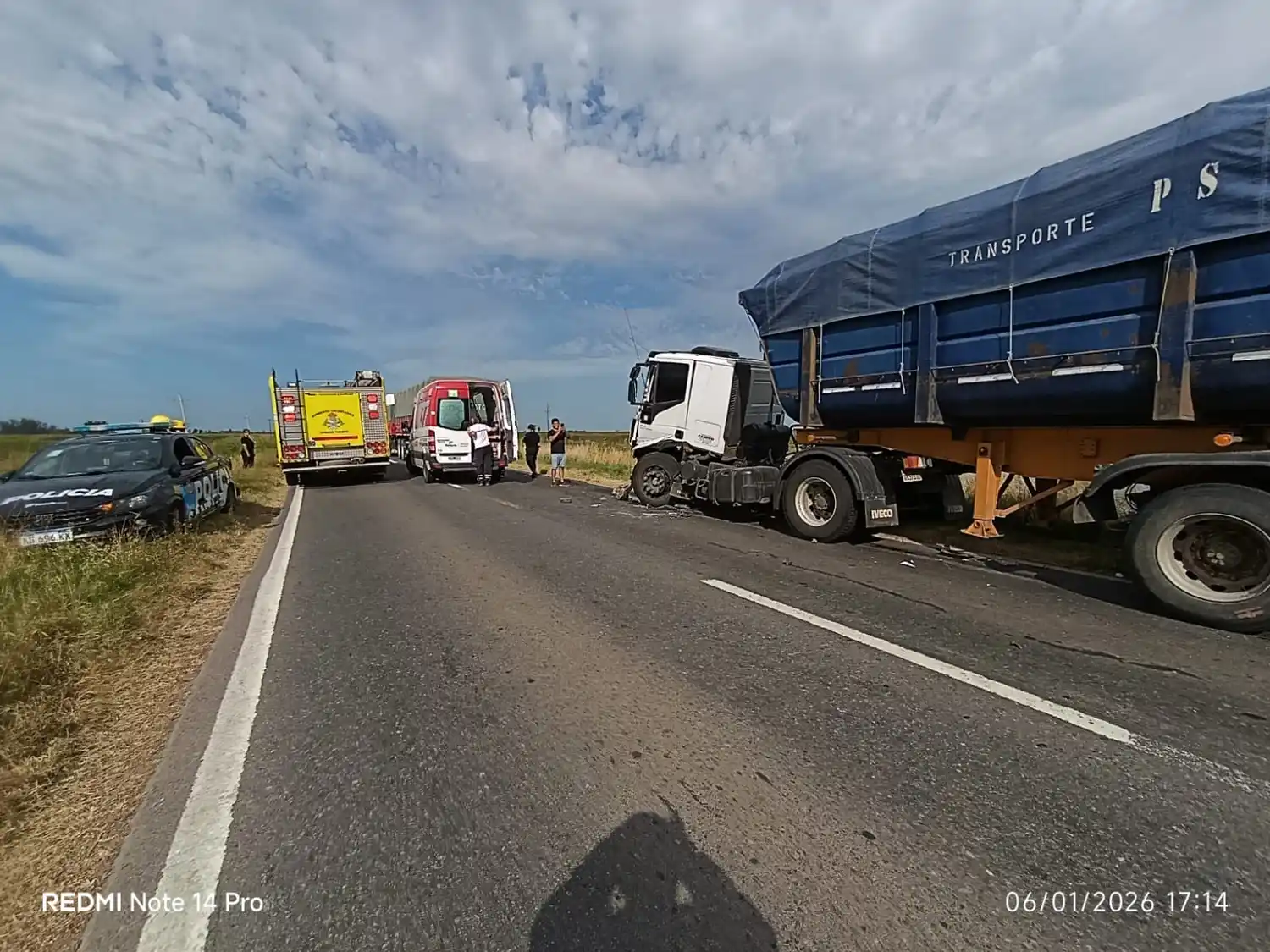 Los conductores resultaron ilesos.