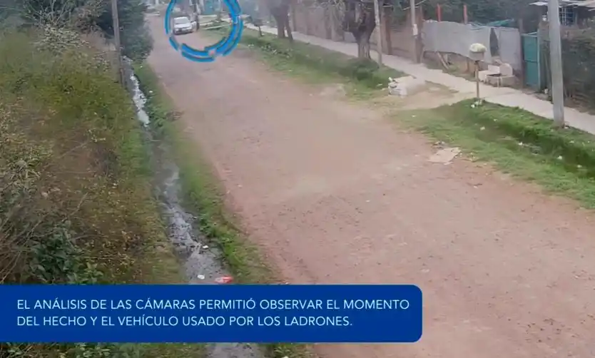 Detienen a dos sujetos acusados de robar una vivienda