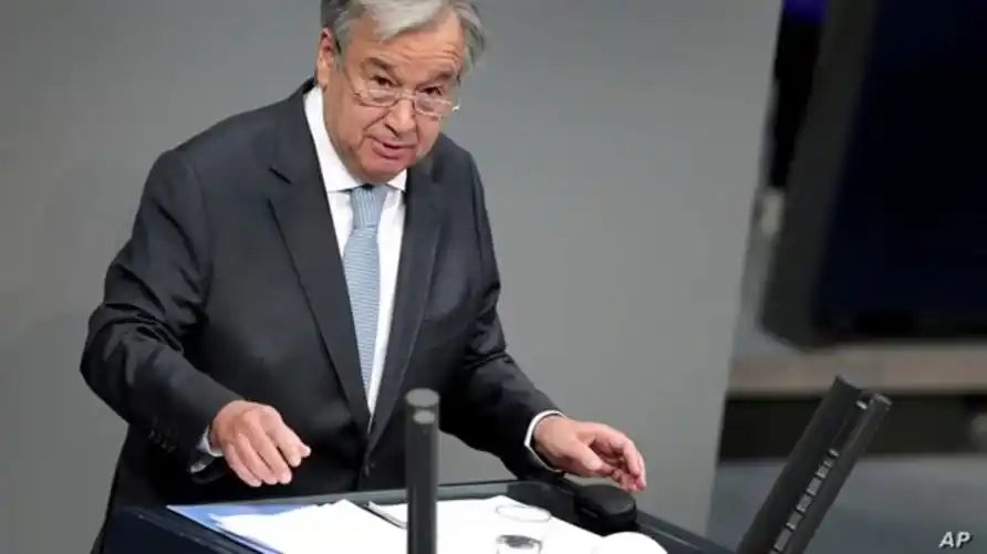 Guterres pide formar una comisión internacional para acelerar la vacunación