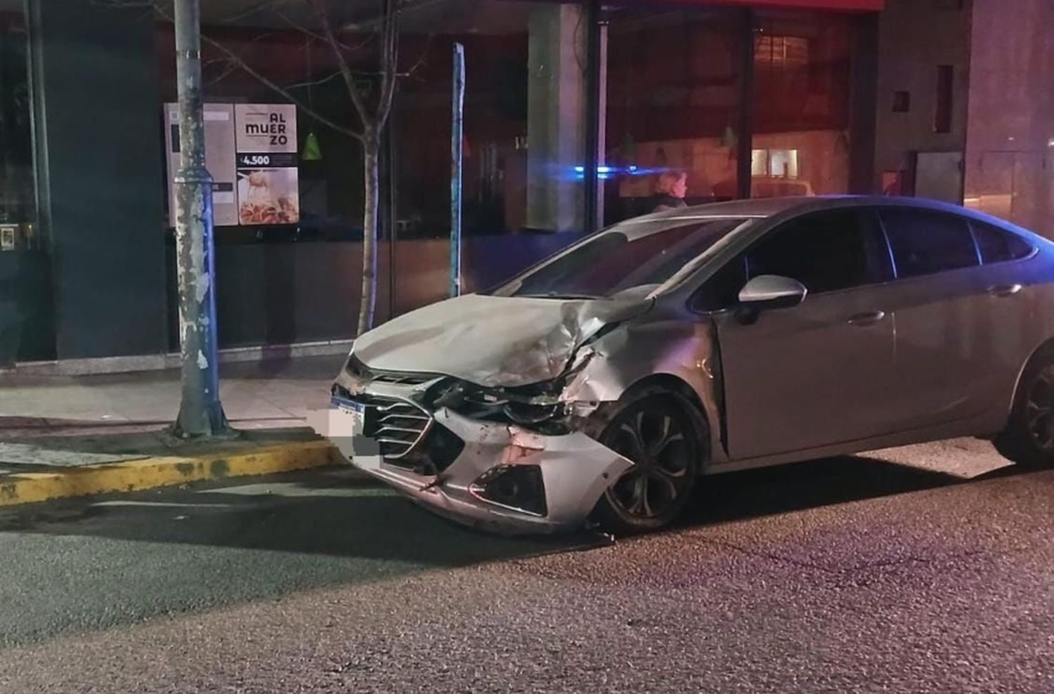 Borracho chocó contra un container en plena avenida Colón