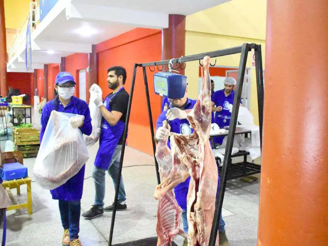 Exitosa venta de chivitos por el Día del Trabajador