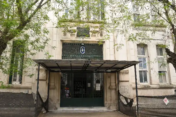 La Municipalidad licita la restauración integral de la Escuela Primaria N° 1 “Bernardino Rivadavia”