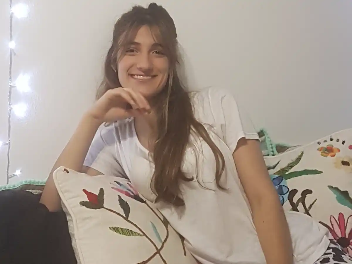  “El teatro independiente te traspasa de principio a fin”