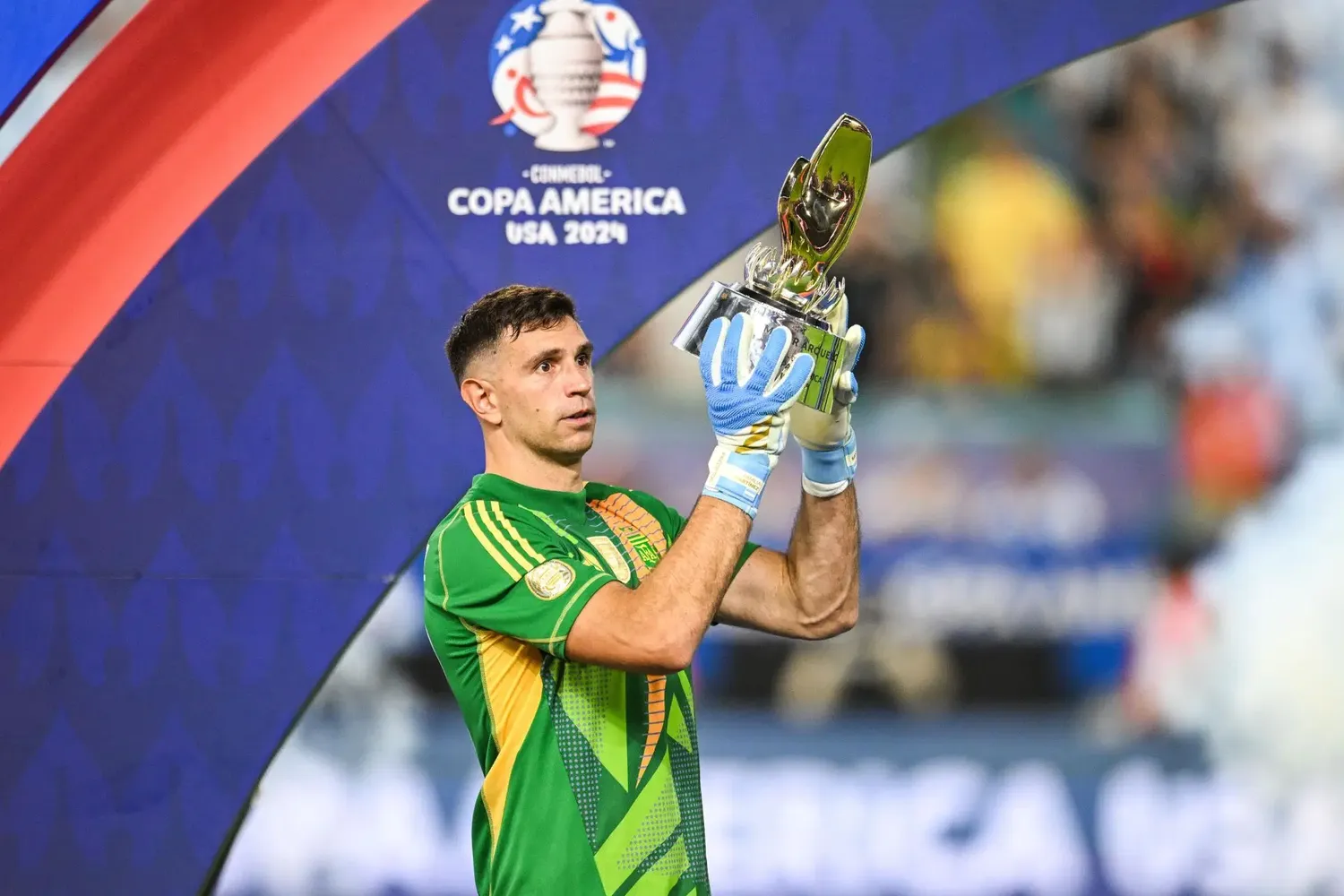 La impresionante atajada del marplatense Emiliano Martínez que evitó el gol de Colombia en la final de la Copa América