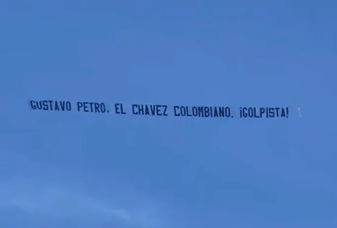Gustavo Petro, el Chávez colombiano, ¡Golpista! Mensaje sobre Miami