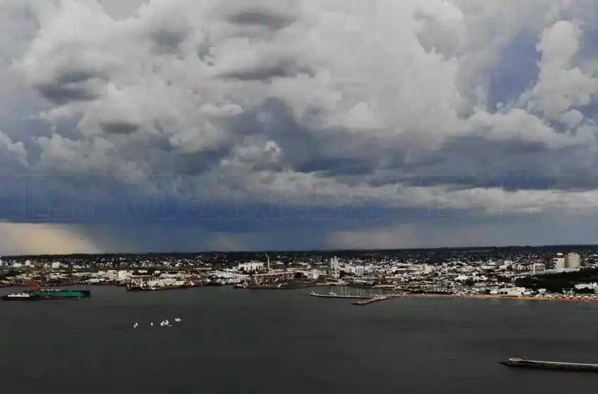 Las lluvias amenazan amargar el viernes