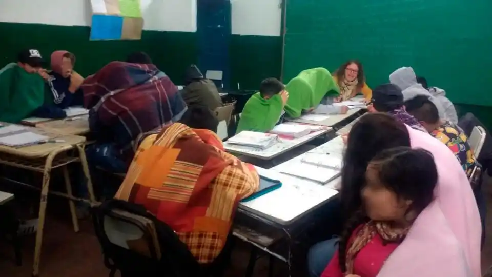 Consejeros escolares de Juntos exigen a Kicillof que gire fondos de obras de gas "para no perder más clases en Provincia"