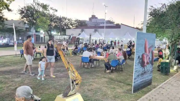 Nueva propuesta del mercado comunitario de
emprendedores: tatuajes, barbería y estilo urbano