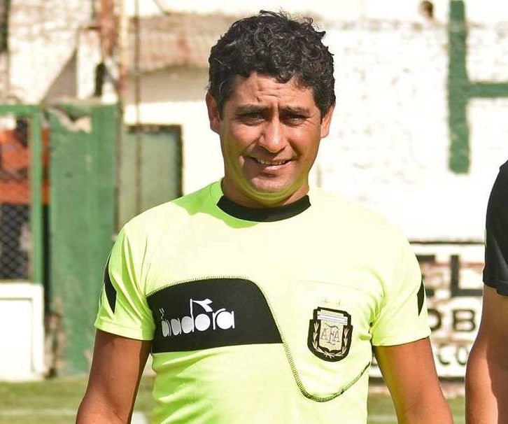 Fútbol: el arbitraje local alzó la voz tras la llegada de más jueces foráneos