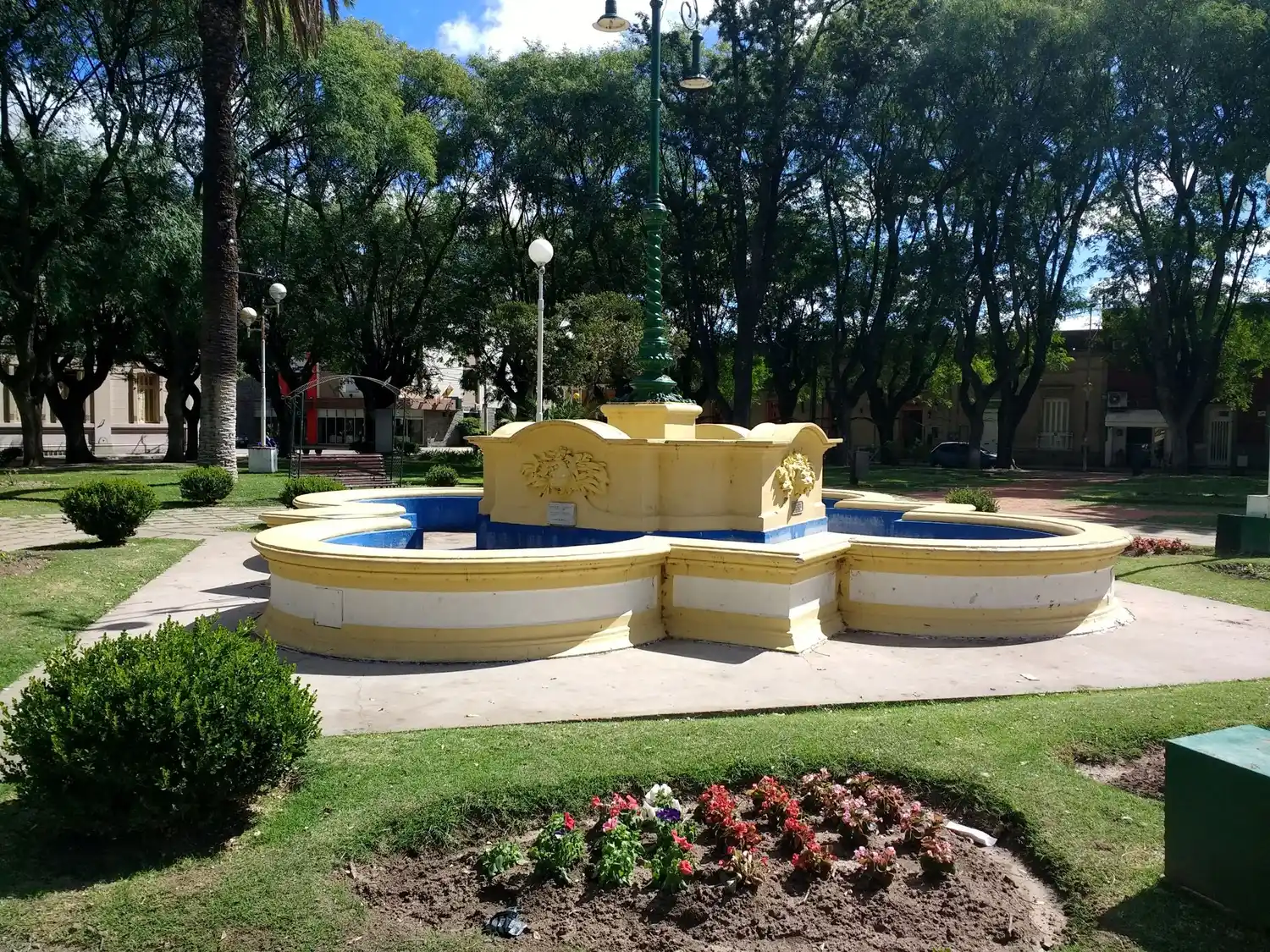 Fuente de la plaza 2020