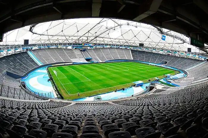 Nuevo nombre: "Estadio Único Diego Armando Maradona Tricampeones del Mundo".