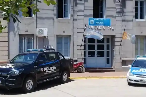 Acoso callejero: hicieron caer de la moto a una mujer en Esperanza