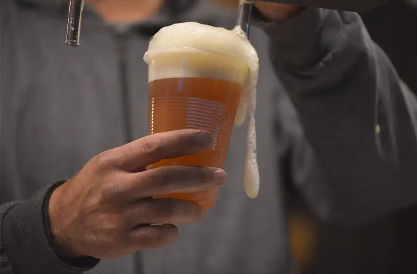 Hasta el martes 17 se podrá beber esta cerveza y, de esa manera, colaborar con dos entidades de bien público.