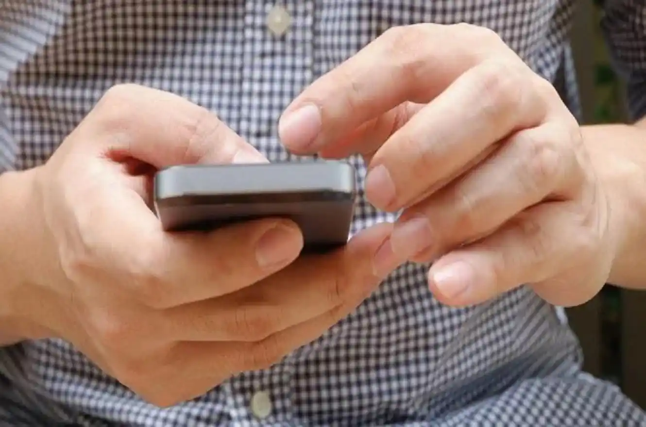 Autorizan nuevos aumentos en telefonía celular, internet y cable