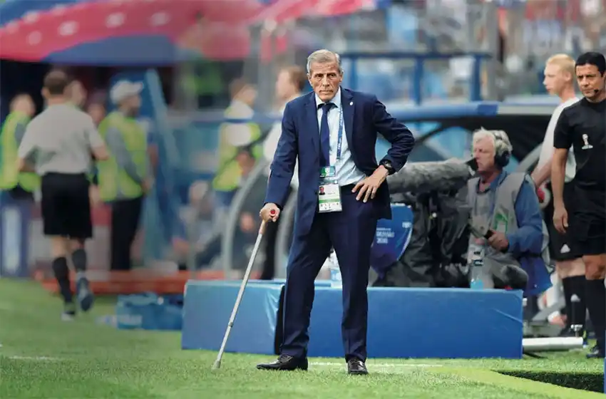 Al maestro sin cariño: "Tabárez es un inútil"