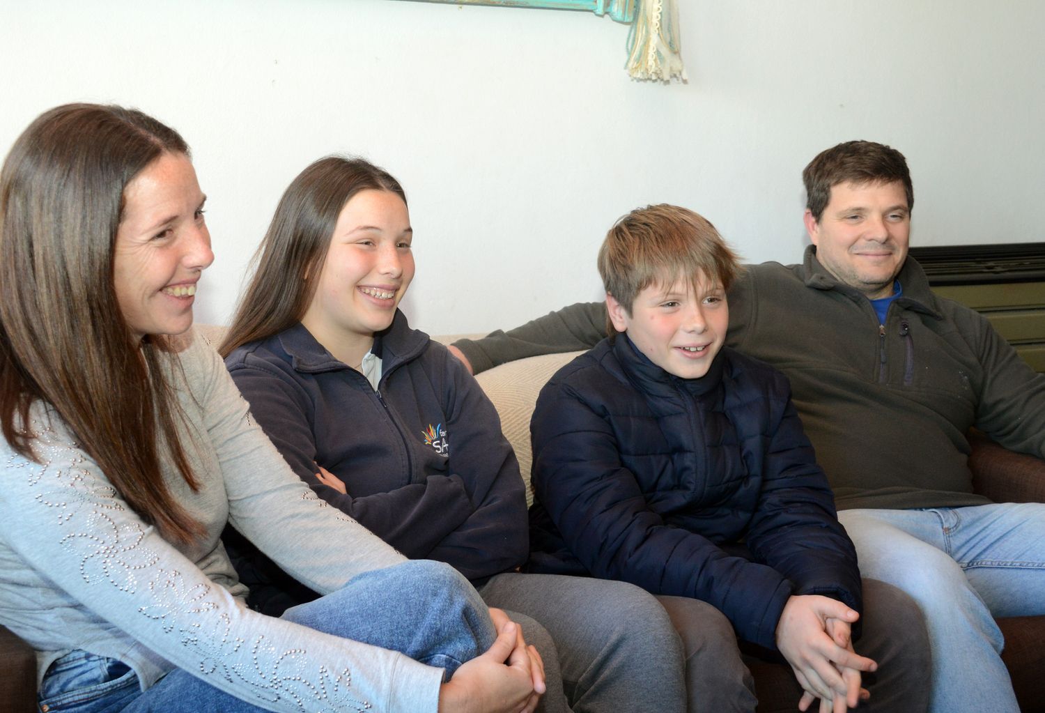 Amor en tránsito: una familia tandilense que cuida bebés con medidas de abrigo