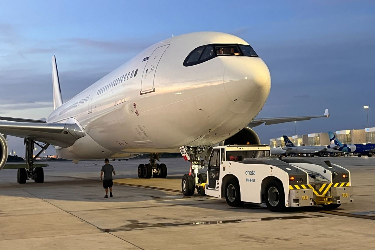 Dnata contrata innovadora tecnología para prevenir colisiones entre aviones y vehículos de apoyo en tierra