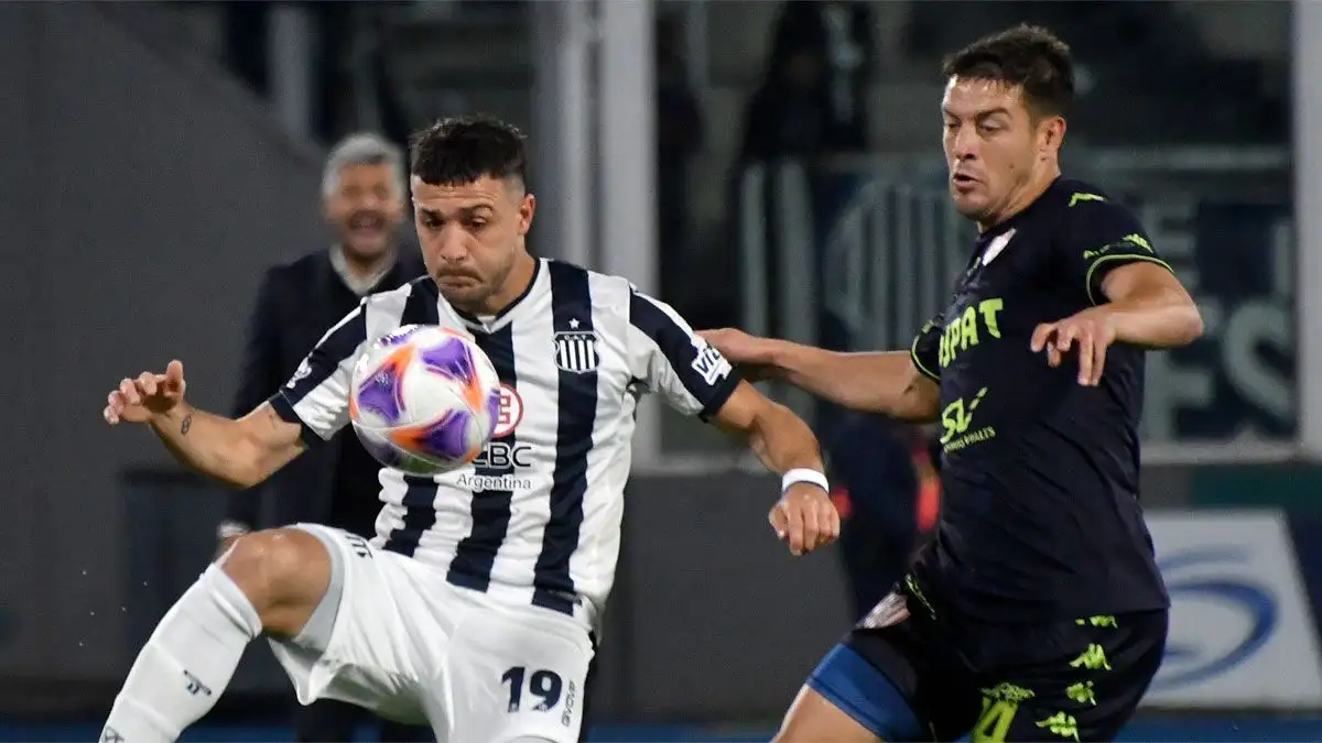 Talleres y Unión se pusieron al día con un movido empate