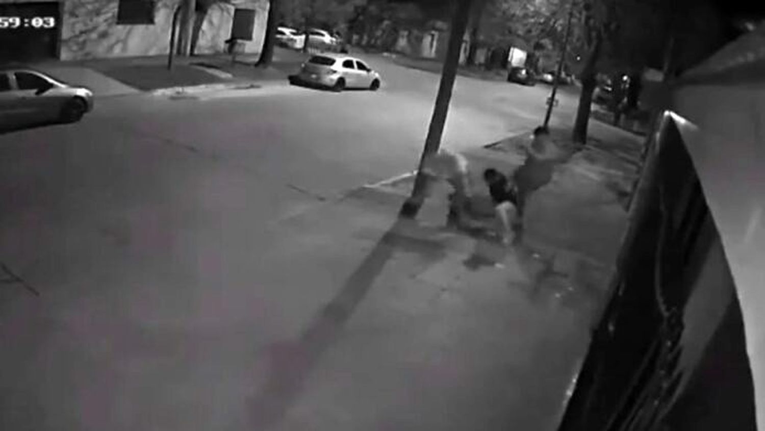 Golpiza en la puerta de un boliche de Colón. - Captura de pantalla -