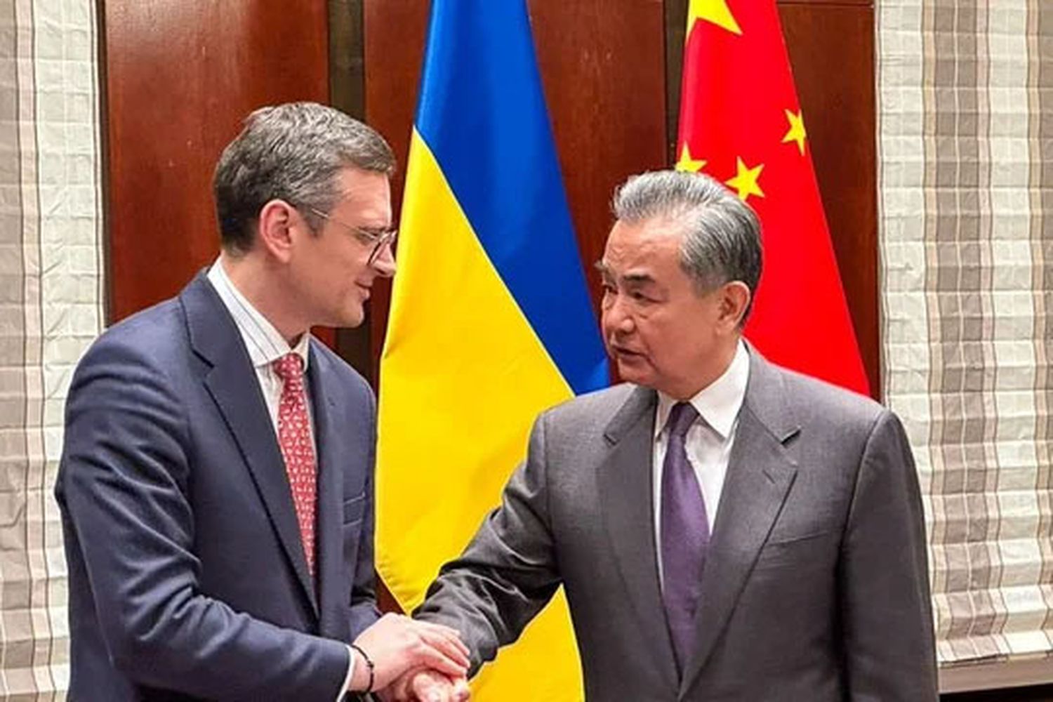 Ucrania abre el diálogo con China para buscar la paz con Rusia