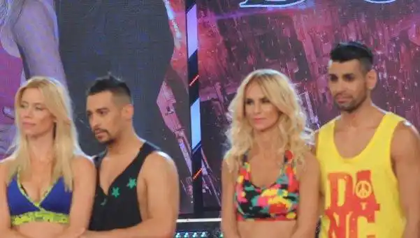 Bailando: Nicole y Sabrina, al teléfono