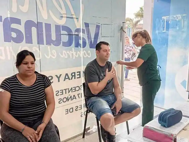 Continúa de manera intensiva la vacunación
contra el dengue en el departamento Pilcomayo