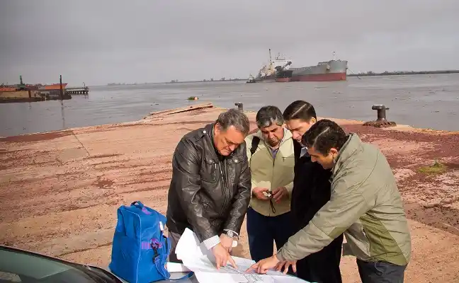 Delegación paraguaya recorrió el puerto Ibicuy para evaluar la instalación de una zona franca