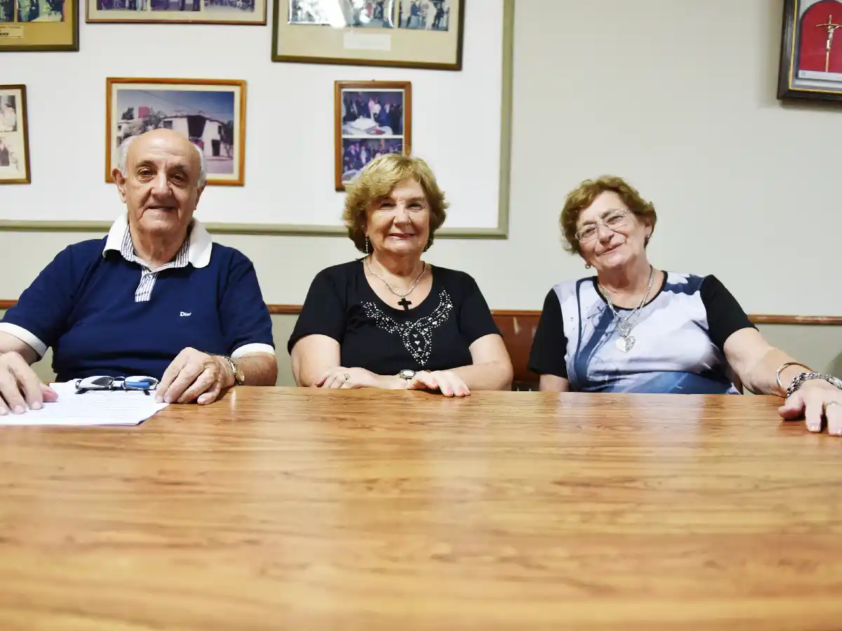 Amigos del Bien lanzó una colecta de útiles escolares   