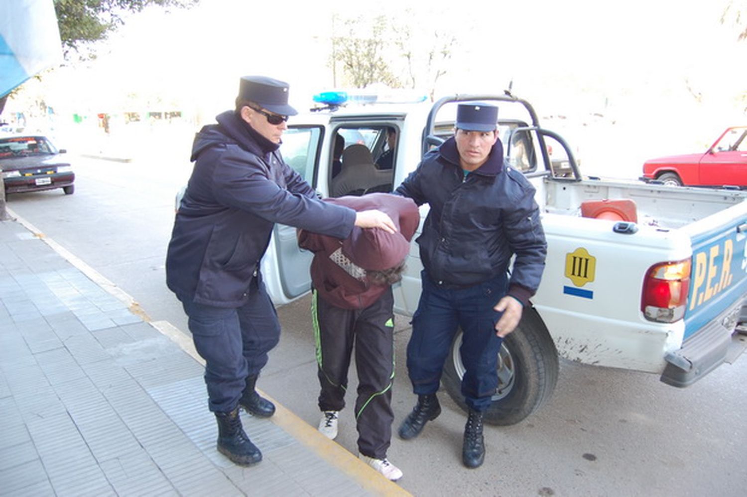 Un preso con salidas habría intentado abusar de su hija de 8 años