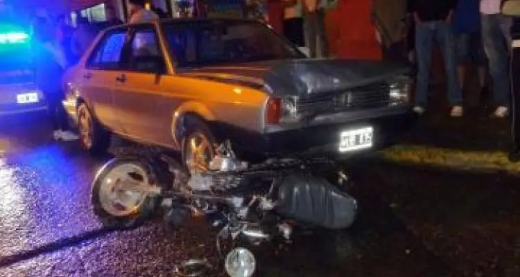 Violenta colisión en el centro