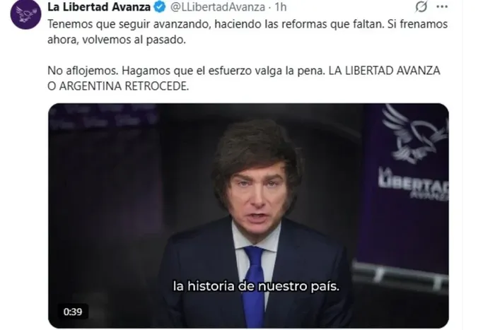 El cierre del spot muestra el logo violeta de La Libertad Avanza. Foto: Captura X.