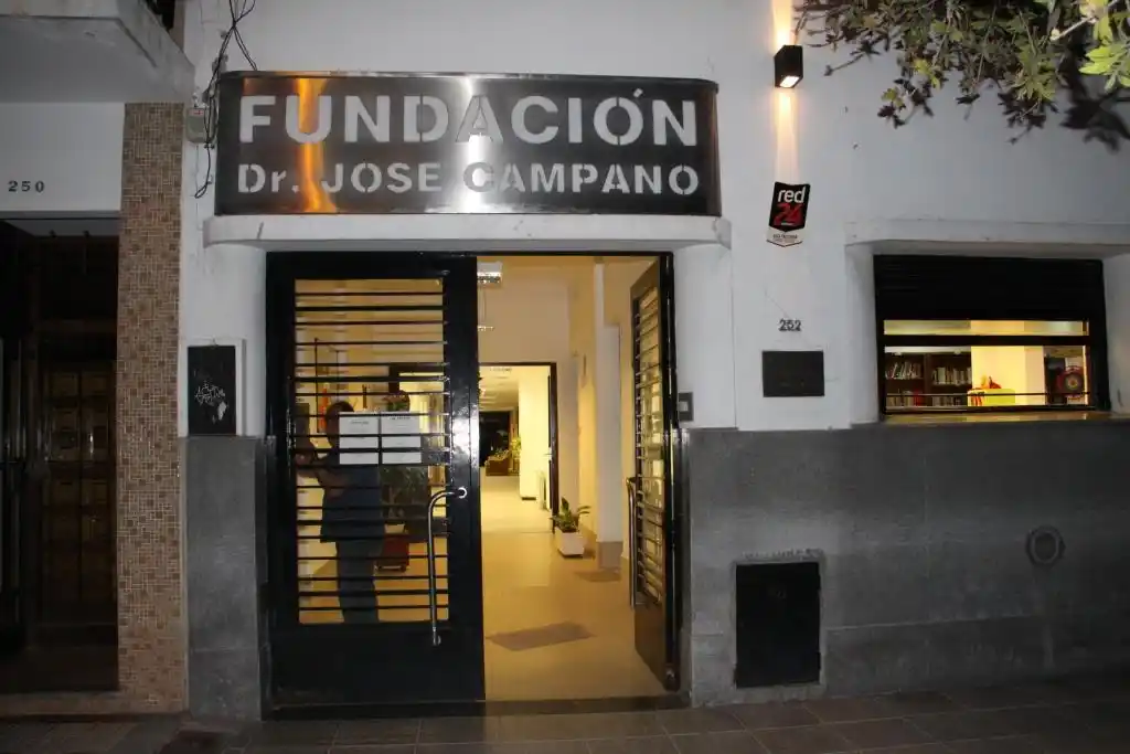 La Biblioteca Campano invita  a “Pintar la historia”