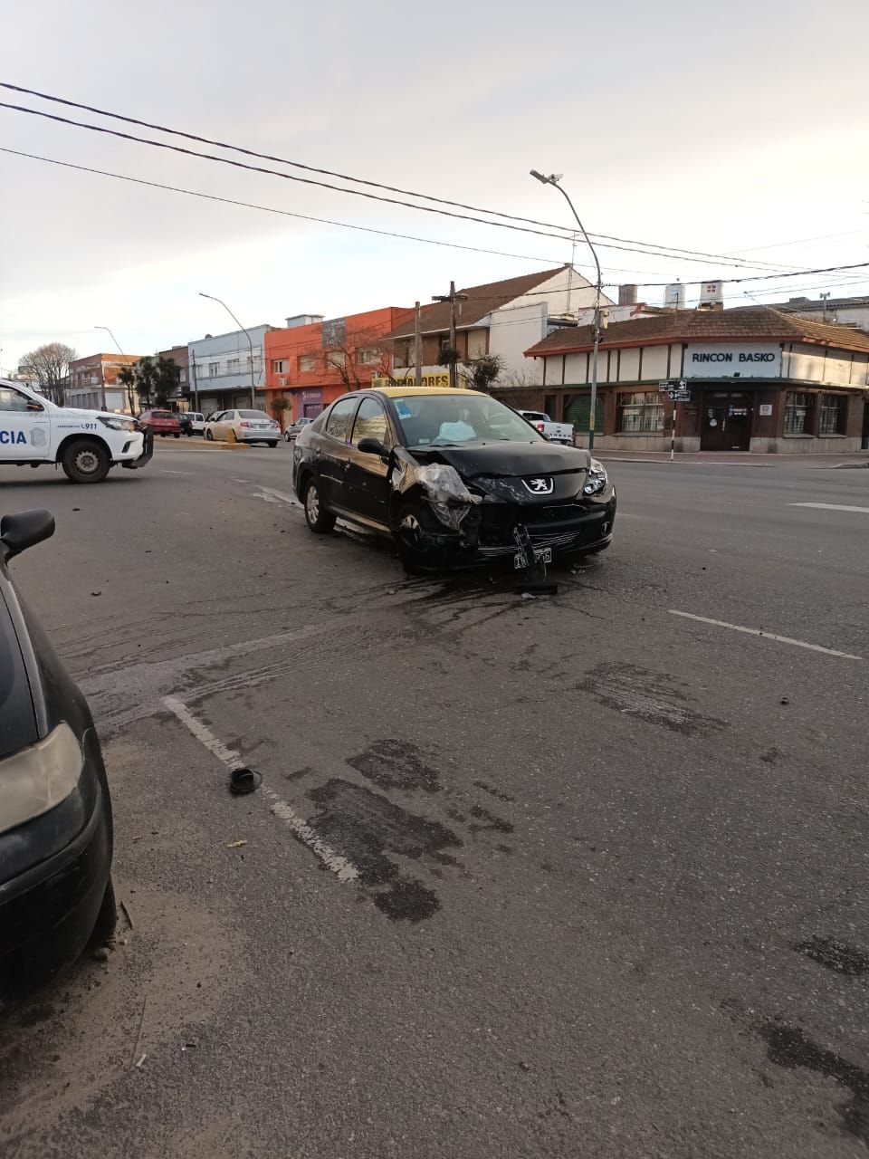 Calles peligrosas en Mar del Plata: despistes y choques en la mañana