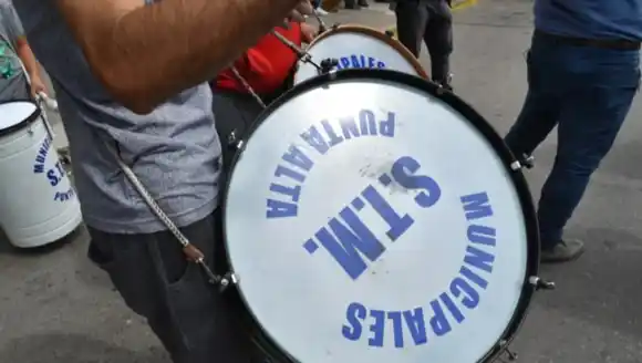 Los trabajadores municipales de Coronel Rosales hacen paro de 24 horas en respaldo a CFK: Oficinas públicas cerradas