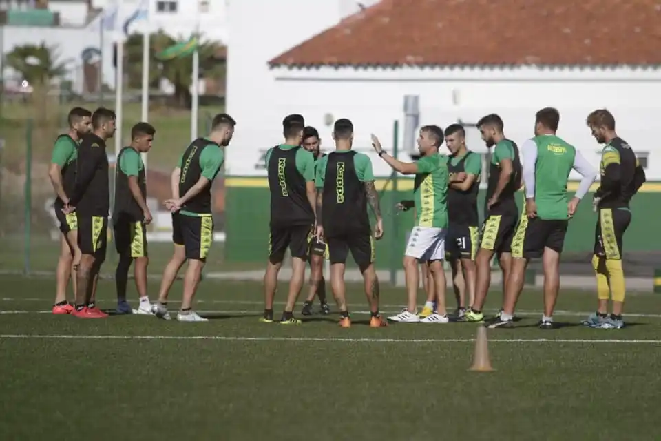 Perdomo y Castillón no serán tenidos en cuenta en Aldosivi