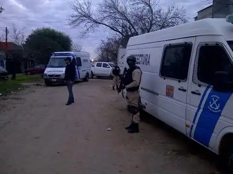 Allanamientos en Yapeyú: drogas, armas y detenidos