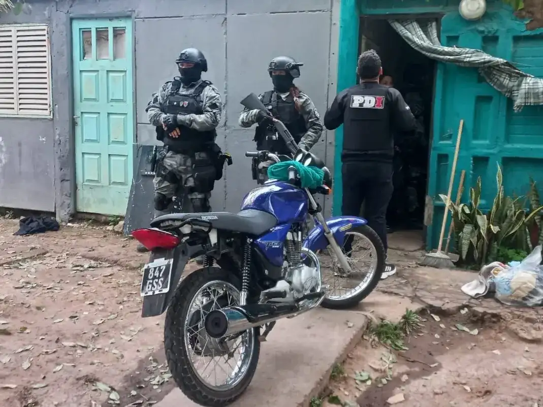 Detuvieron sobre la Ruta 34 a un joven investigado por un robo en Rafaela: secuestraron más de $2,5 millones - 4