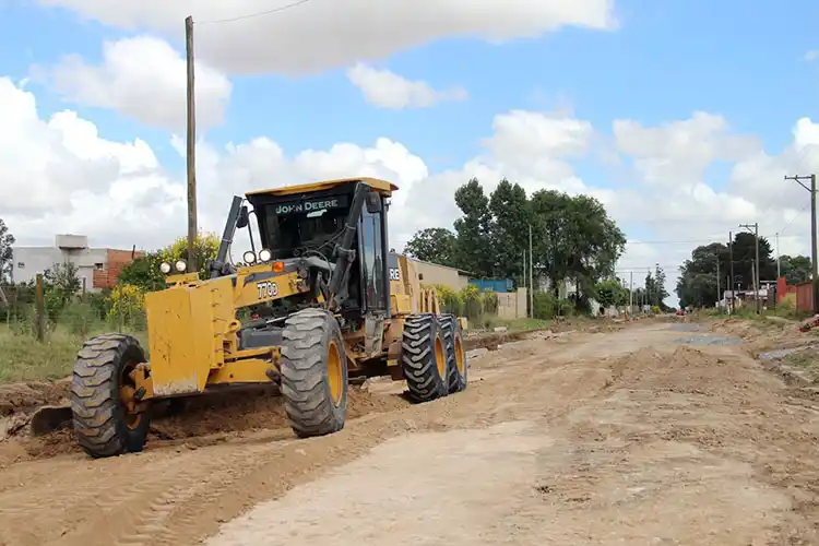 Avanzan los trabajos de construcción de cordón cuneta