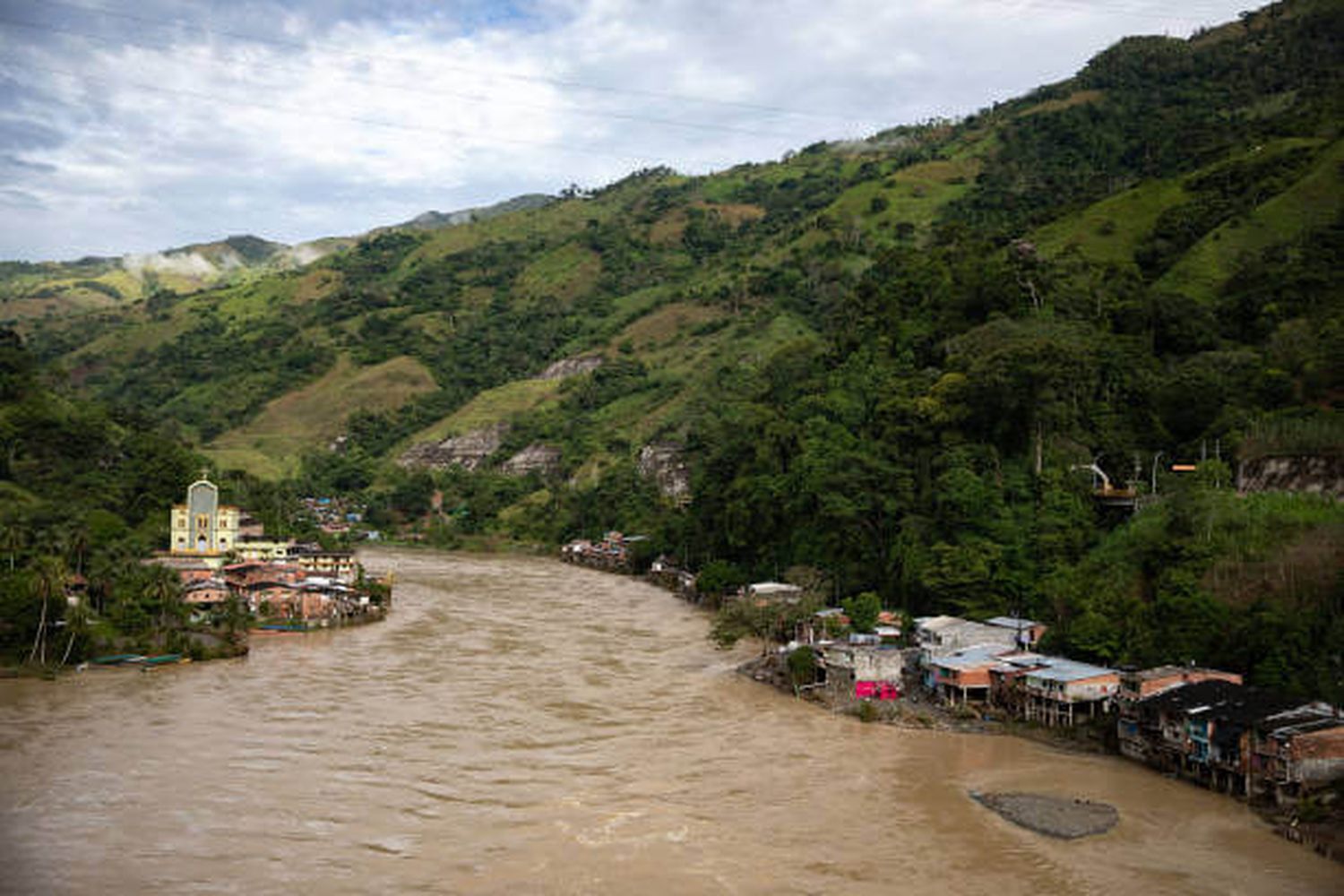 NO CABE UN DESPLAZADO MÁS en Ituango, hay alerta por crisis humanitaria