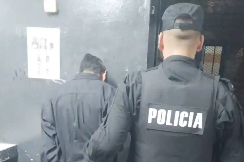 Pidió prestada una birome en un kiosco, escribió una nota amenazante y quedó detenido
