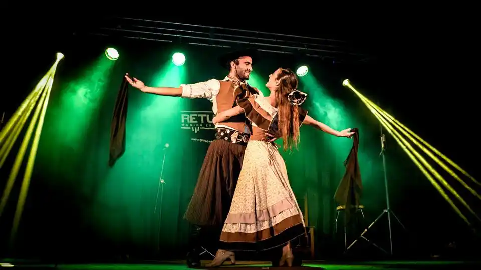 Emilce Parga y Tomás Rivollier ganaron el segundo premio del Pre Baradero