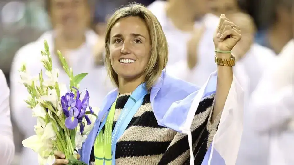 María Irigoyen con las medallas obtenidas en los Panamericanos de Toronto.