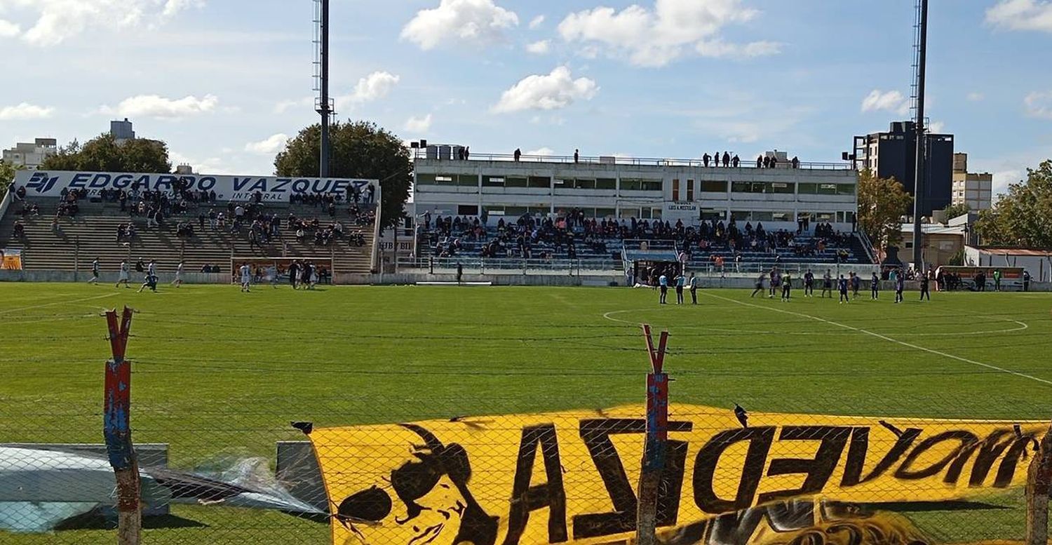 Santamarina logró su primer triunfo del torneo por la mínima diferencia