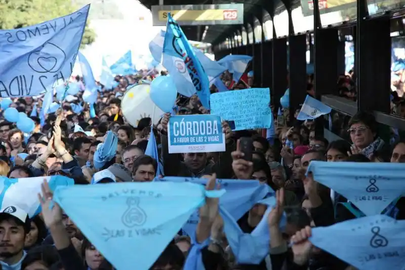 Marcha contra la legalización del aborto en el Obelisco