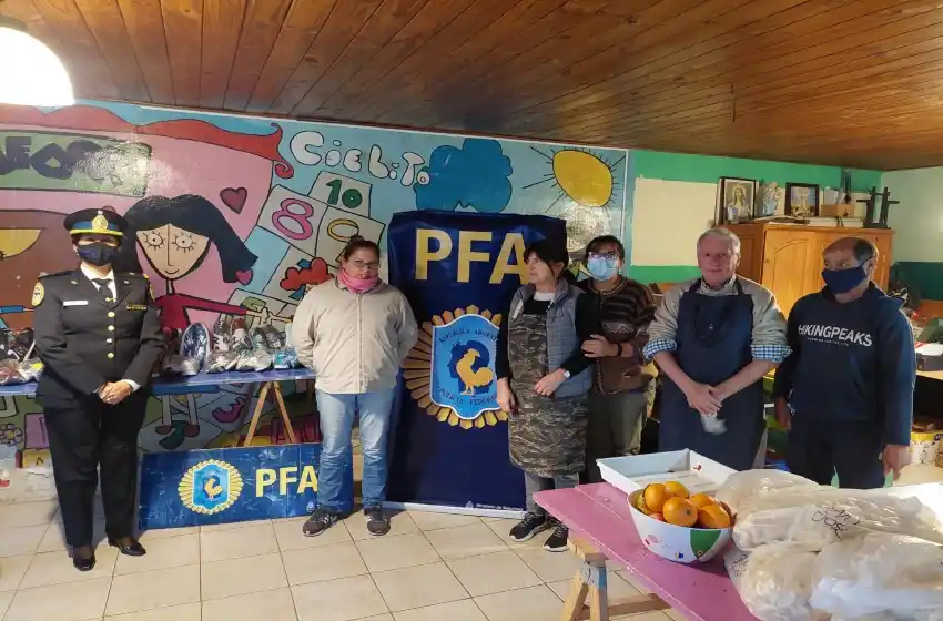 Importante donación de la PFA a merendero de Chascomús