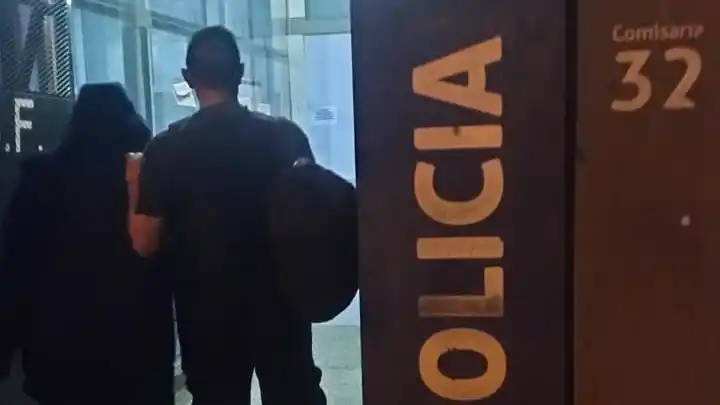 Hombre detenido en zona oeste.