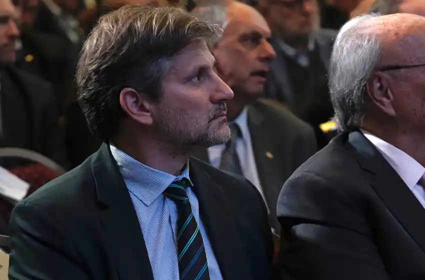 Vuelos entre Mar del Plata y Montevideo: "Vuelve una conexión internacional después de 30 años"