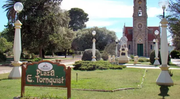 Tornquist: Enganchó el barrilete en un cable y dejó sin luz a la zona