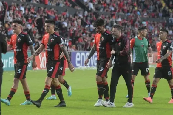 Brown (A) le ganó a Colón en Santa Fe