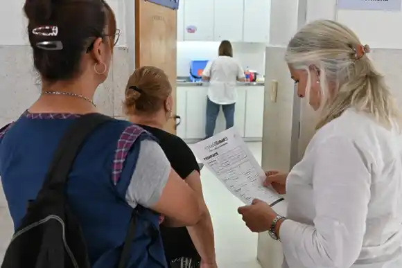 La provincia impulsó un dispositivo para realizarse estudios preventivos de cáncer y controles de salud en Rosario
